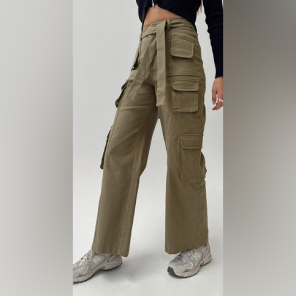 NEW Princess Polly Utility Cargo Pants With Real Pockets and Belt in Olive Color